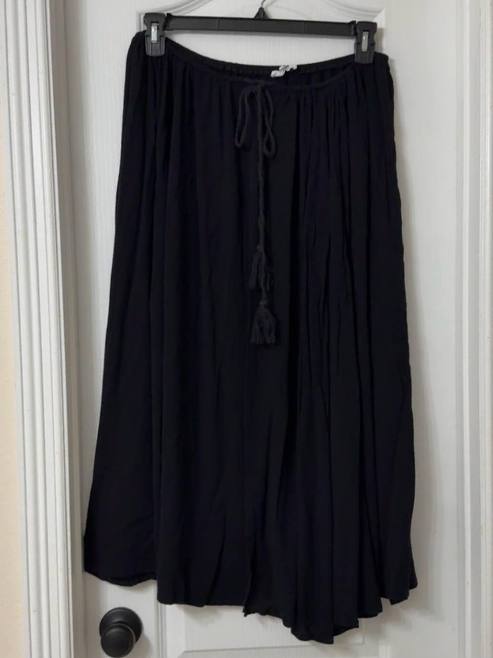 Showpo bohemian style black maxi skirt high slit elastic drawstring waist size 6